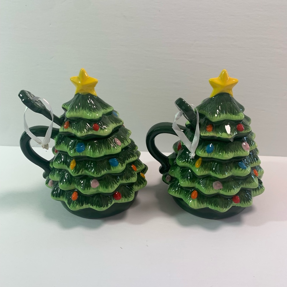 Mr Christmas Nostagic Christmas Tree Mug ,Spoon, and  Lid - Set of two